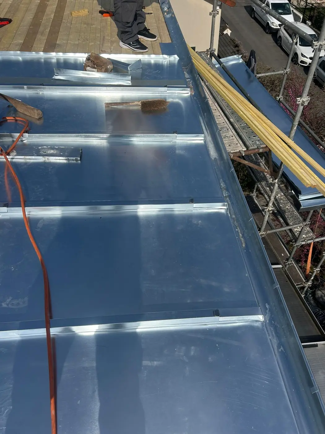 Toiture en zinc joint debout rénovée